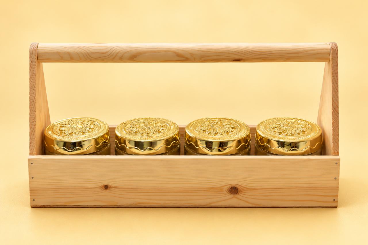 PINEWOOD TRAY WITH 4PC SALSA JAR 350 ML